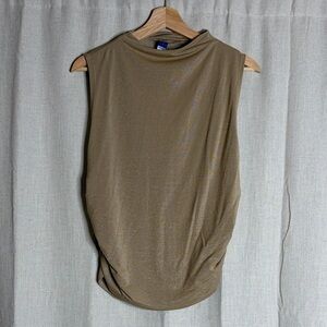 Old navy size L Elegant Gold Sleeveless Top